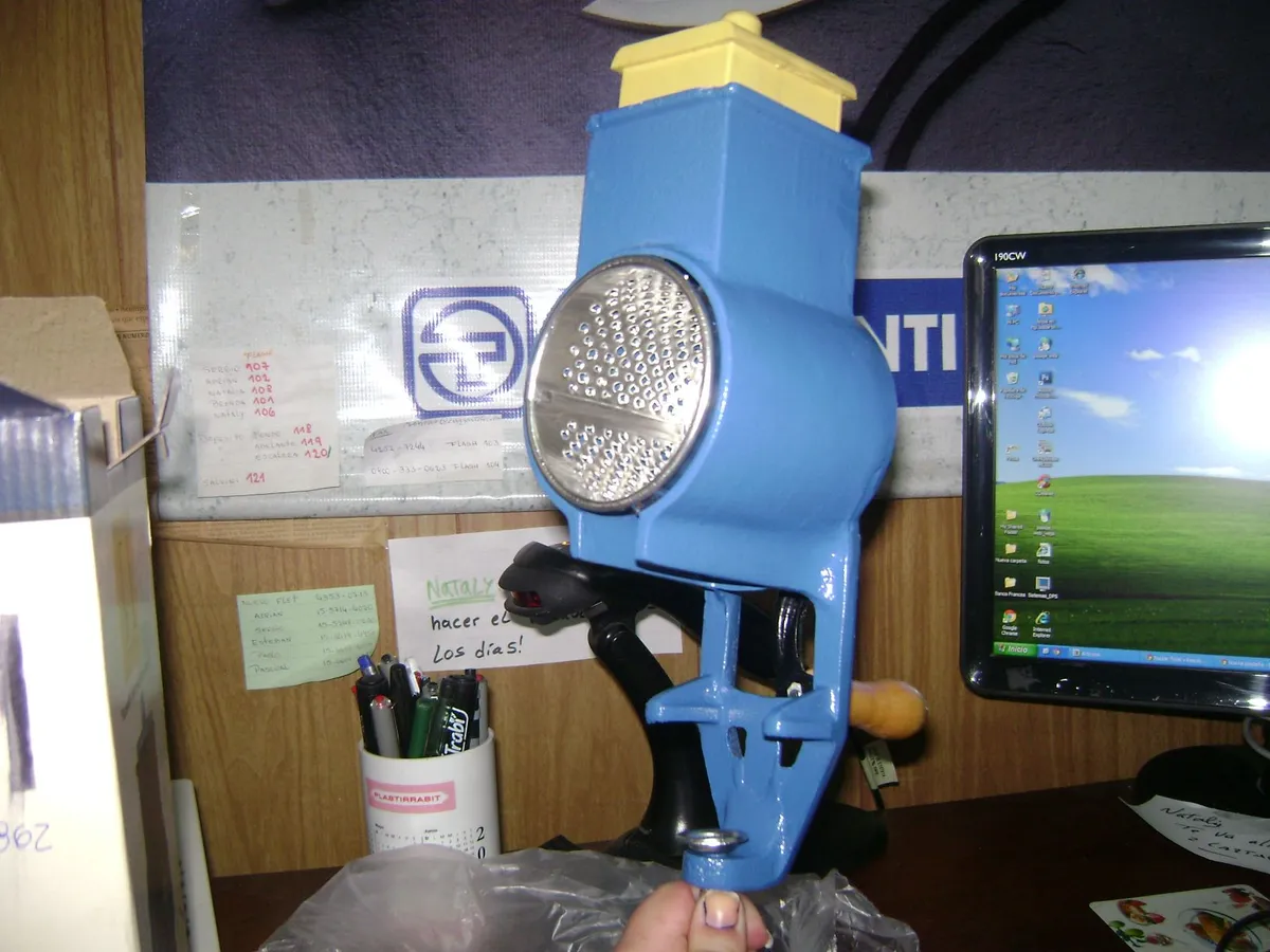 FL Maquina de Rallar Fundicion Nº1