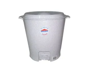 Plastic House Recipiente T/Pedal 7L